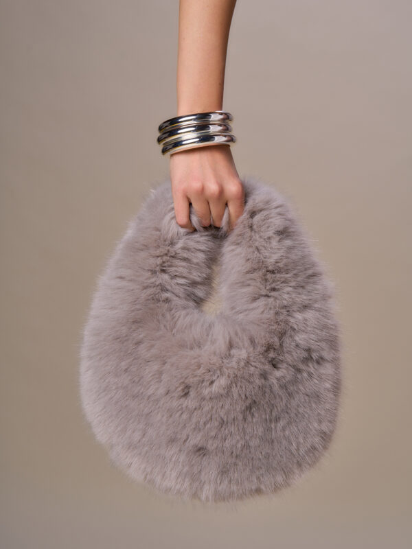 Faux fur bag no secrets