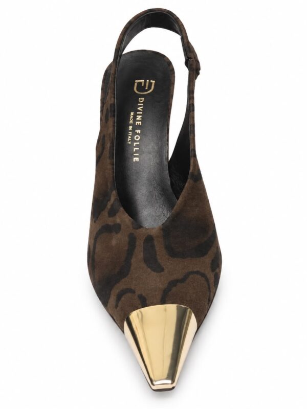 Slingback con Punta Metallica leopardata Divine Follie